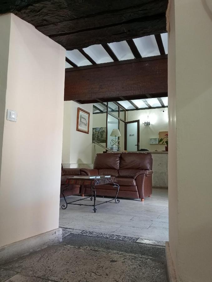 Hotel Nuevo Arlanza Covarrubias Kültér fotó