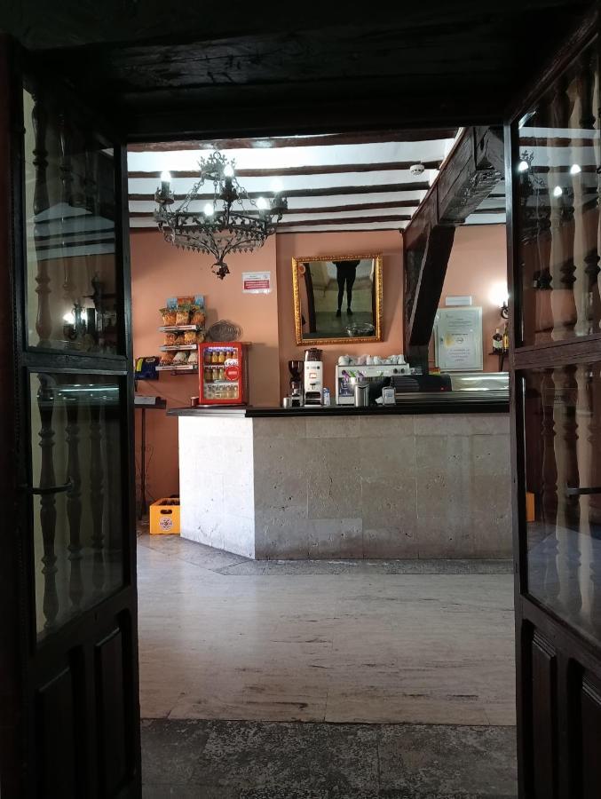 Hotel Nuevo Arlanza Covarrubias Kültér fotó