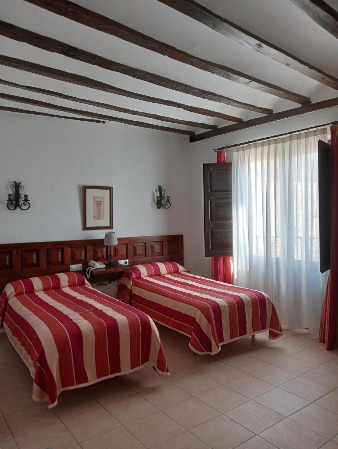 Hotel Nuevo Arlanza Covarrubias Kültér fotó