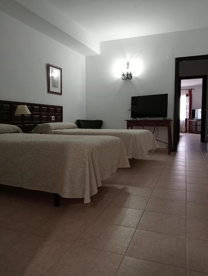 Hotel Nuevo Arlanza Covarrubias Kültér fotó