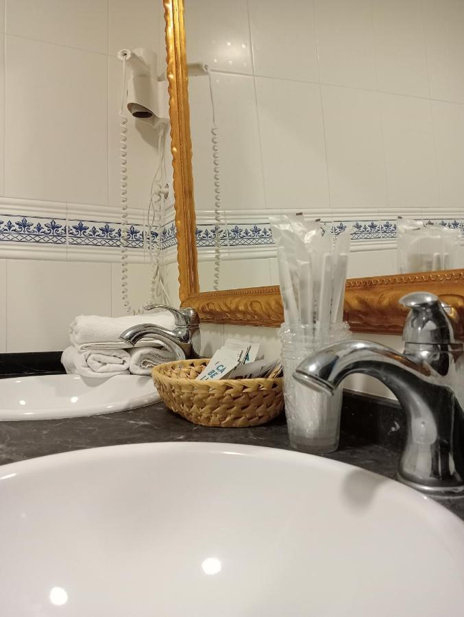 Hotel Nuevo Arlanza Covarrubias Kültér fotó