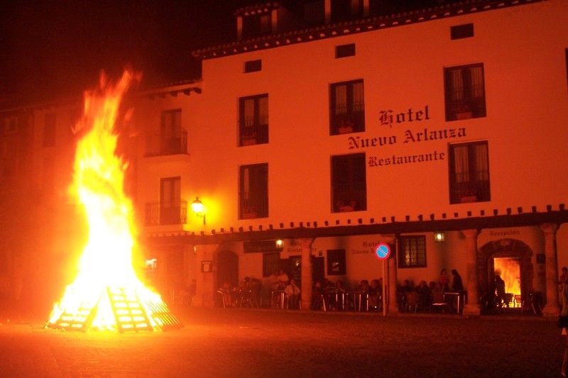 Hotel Nuevo Arlanza Covarrubias Kültér fotó